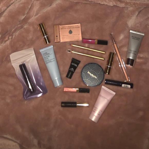 Makeup Bundle - Picture 2 of 2